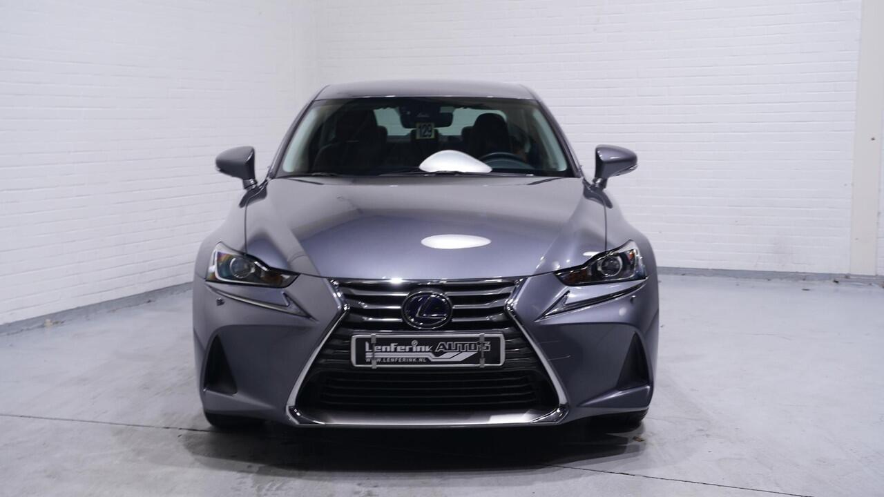 Lexus IS 300h Hybrid Navi Leder Clima Led koplampen PDC NAP Rijklaar!