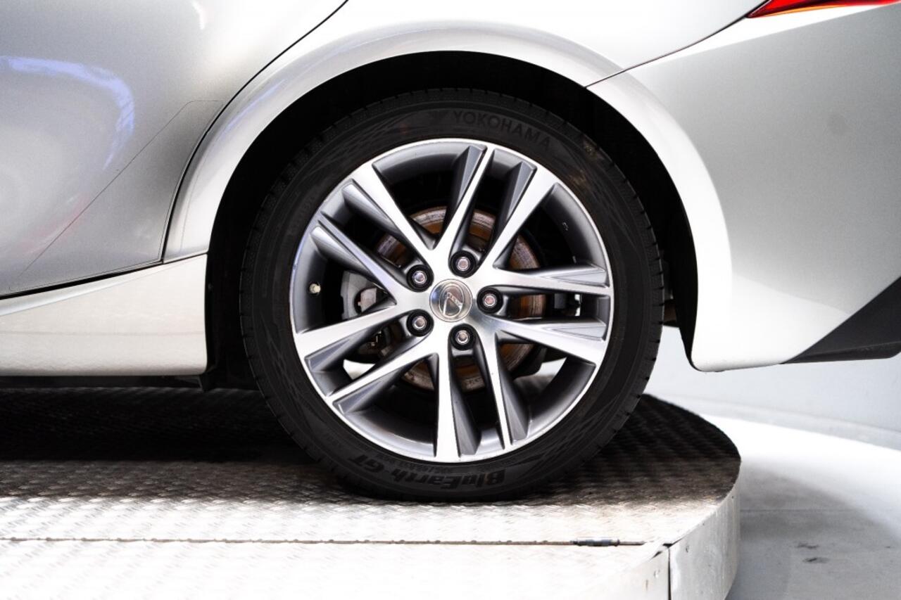 Lexus IS 300H HYBRID BUS.Line Pro, El.sch.dak, Ad.Cruise, Lane assist