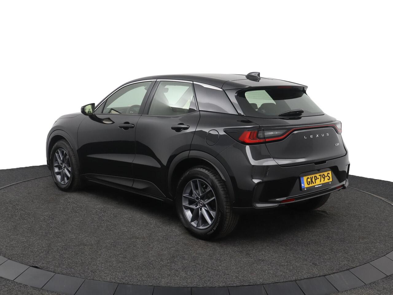 Lexus LBX 2WD | Comfort & Safety Pack | Smart Entry | Parkeersensoren voor en achter | Stoelverwarming