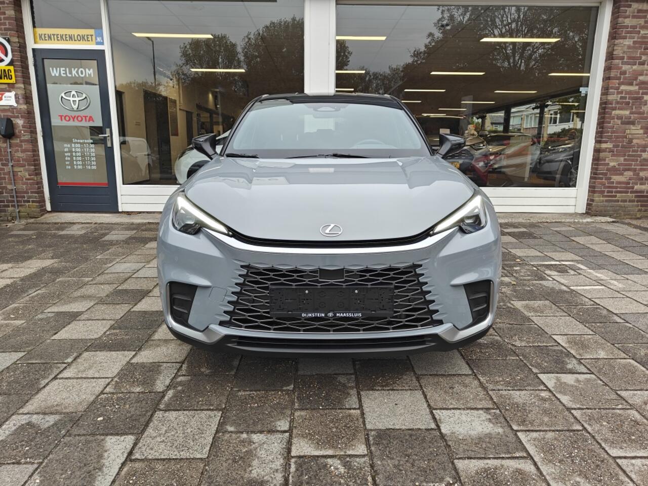 Lexus LBX LBX 1.5 Hybrid Emotion (FWD)