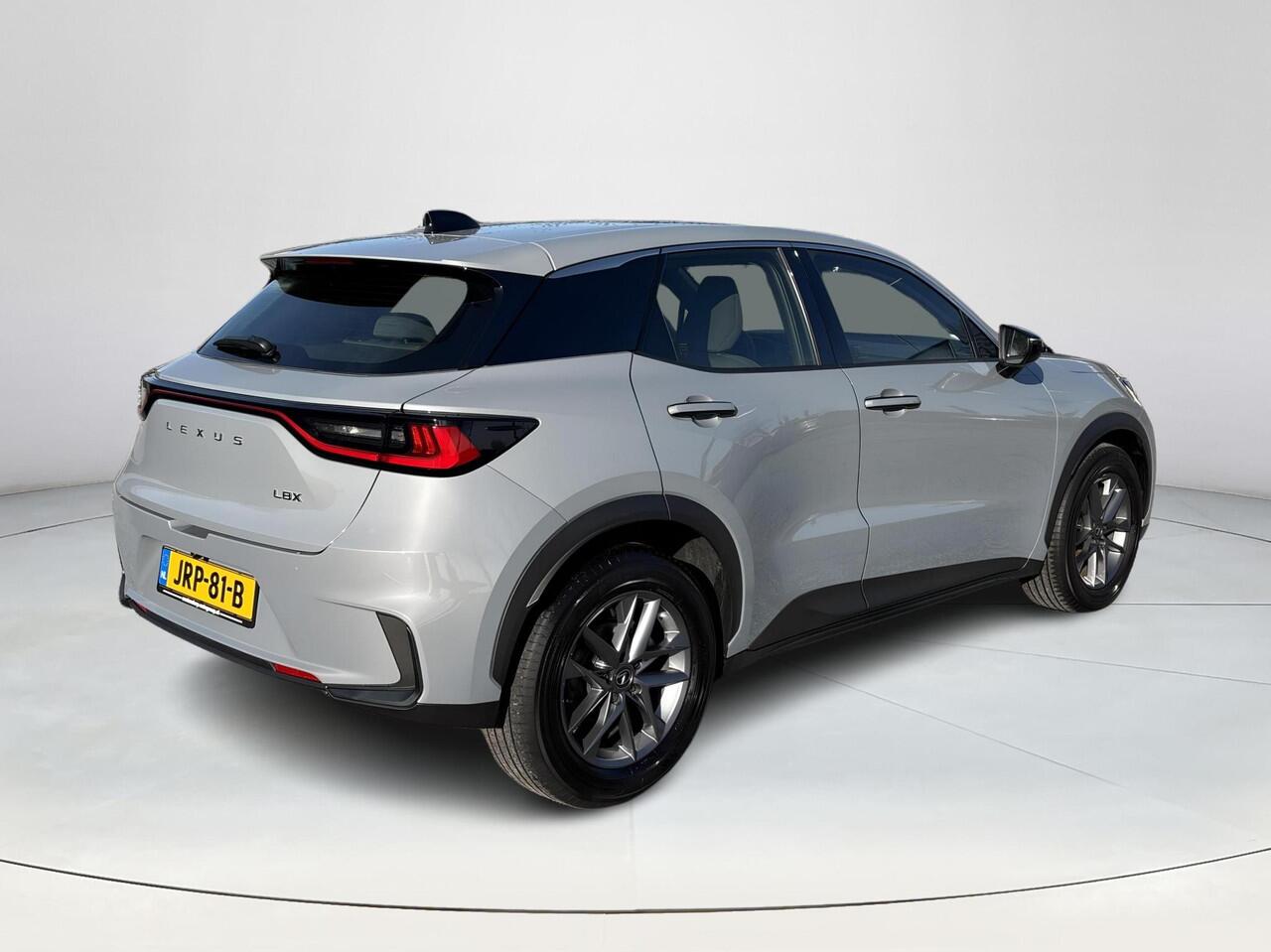 Lexus LBX Business Line 2WD | Adaptive Cruisecontrol | Achteruitrijcamera |