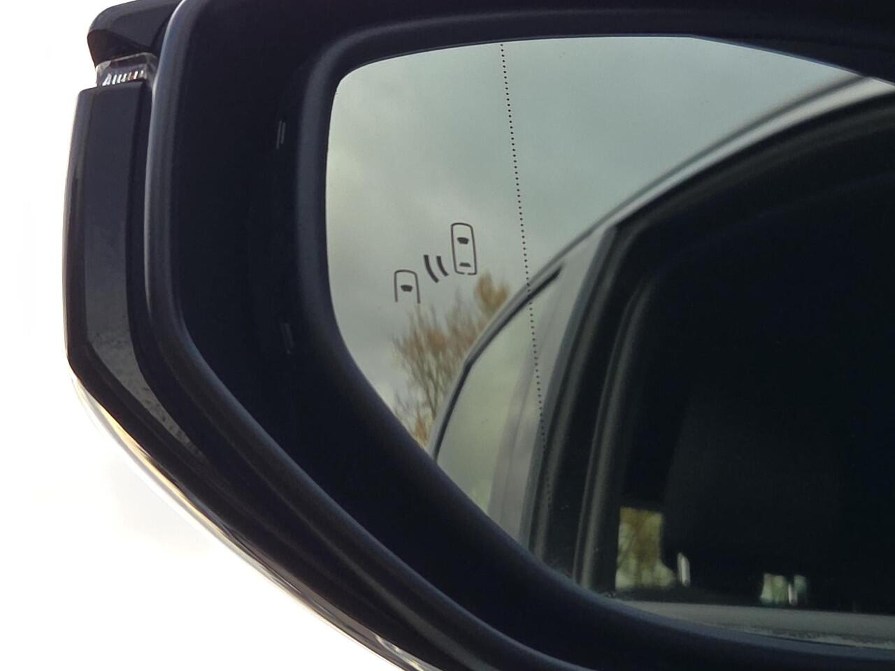 Lexus LBX Elegant 2WD | Apple CarPlay | Parkeersensoren | Stuur/Stoelverwarming | Rijklaarprijs incl. garantie |