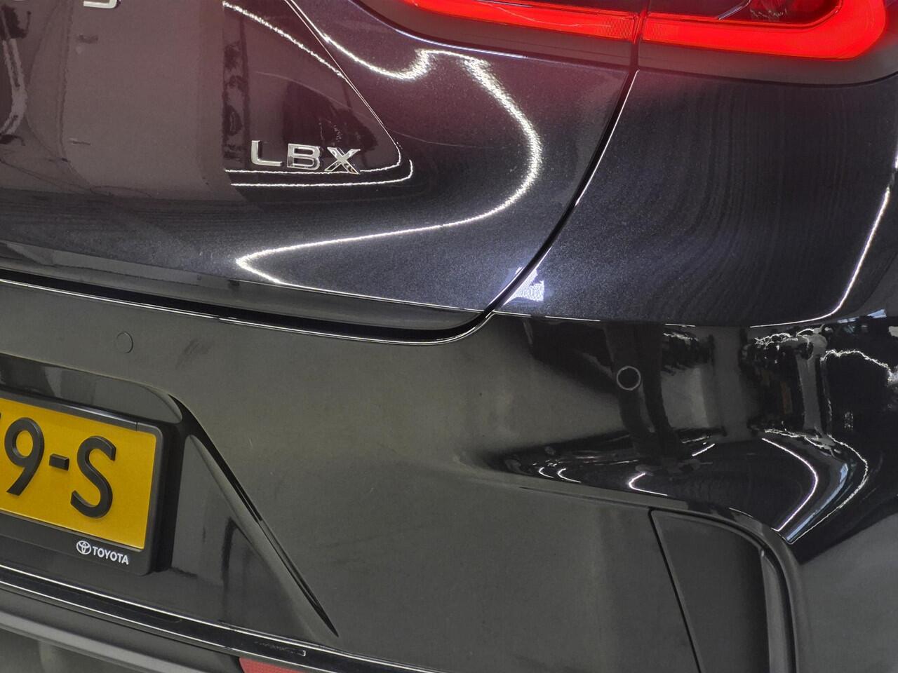 Lexus LBX Business Line Pro 2WD | Stoel/stuur verw. | Full-LED | Parkeersensor rondom |