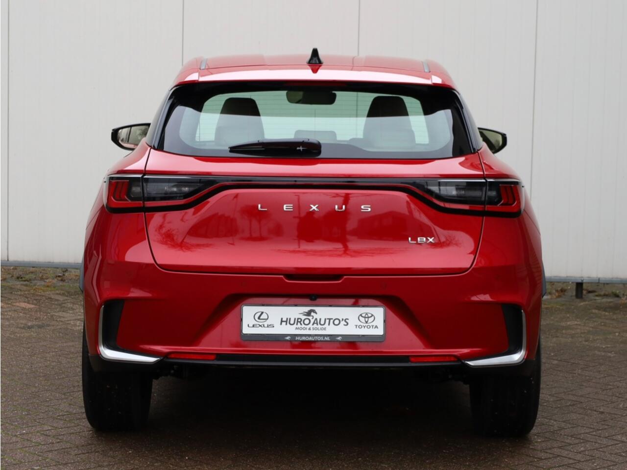Lexus LBX Elegant 2WD | Tech Pack | Leder | El Achterklep | Stoelverwarmin