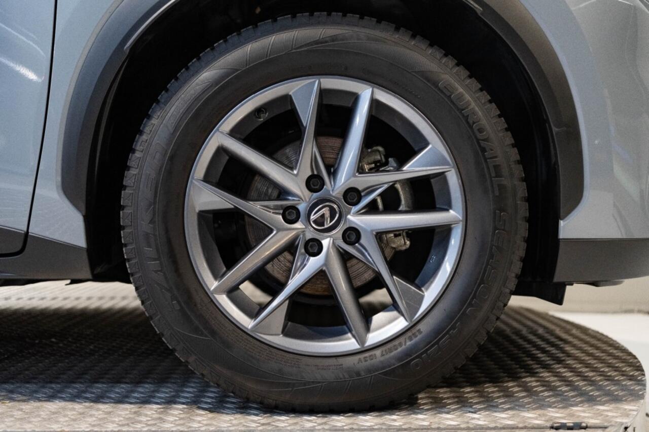 Lexus LBX Business Line 2 WD 136 PK, Safetypakket, Stoelverwarming, Parkeersensoren, Camera, Keyless Entry