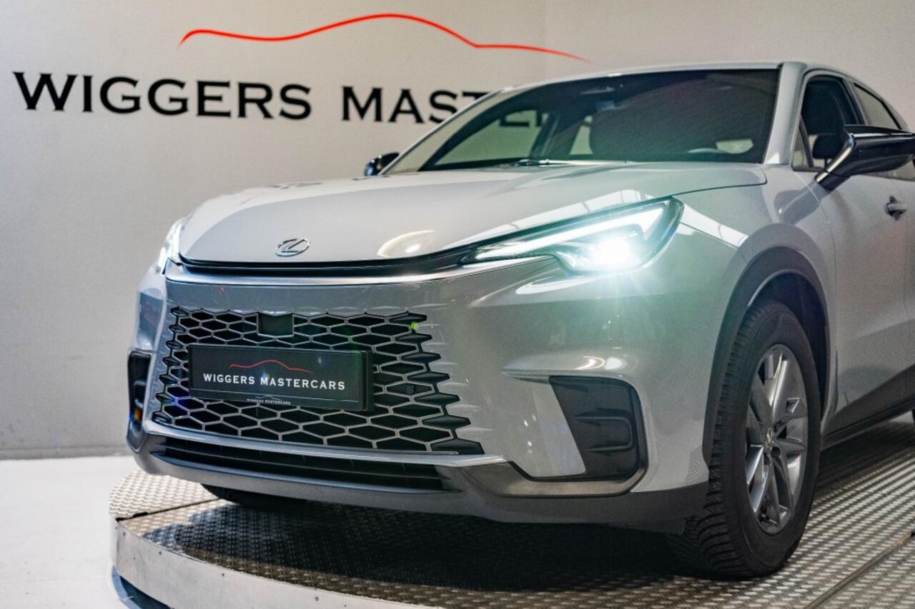 Lexus LBX Business Line 2 WD 136 PK, Safetypakket, Stoelverwarming, Parkeersensoren, Camera, Keyless Entry