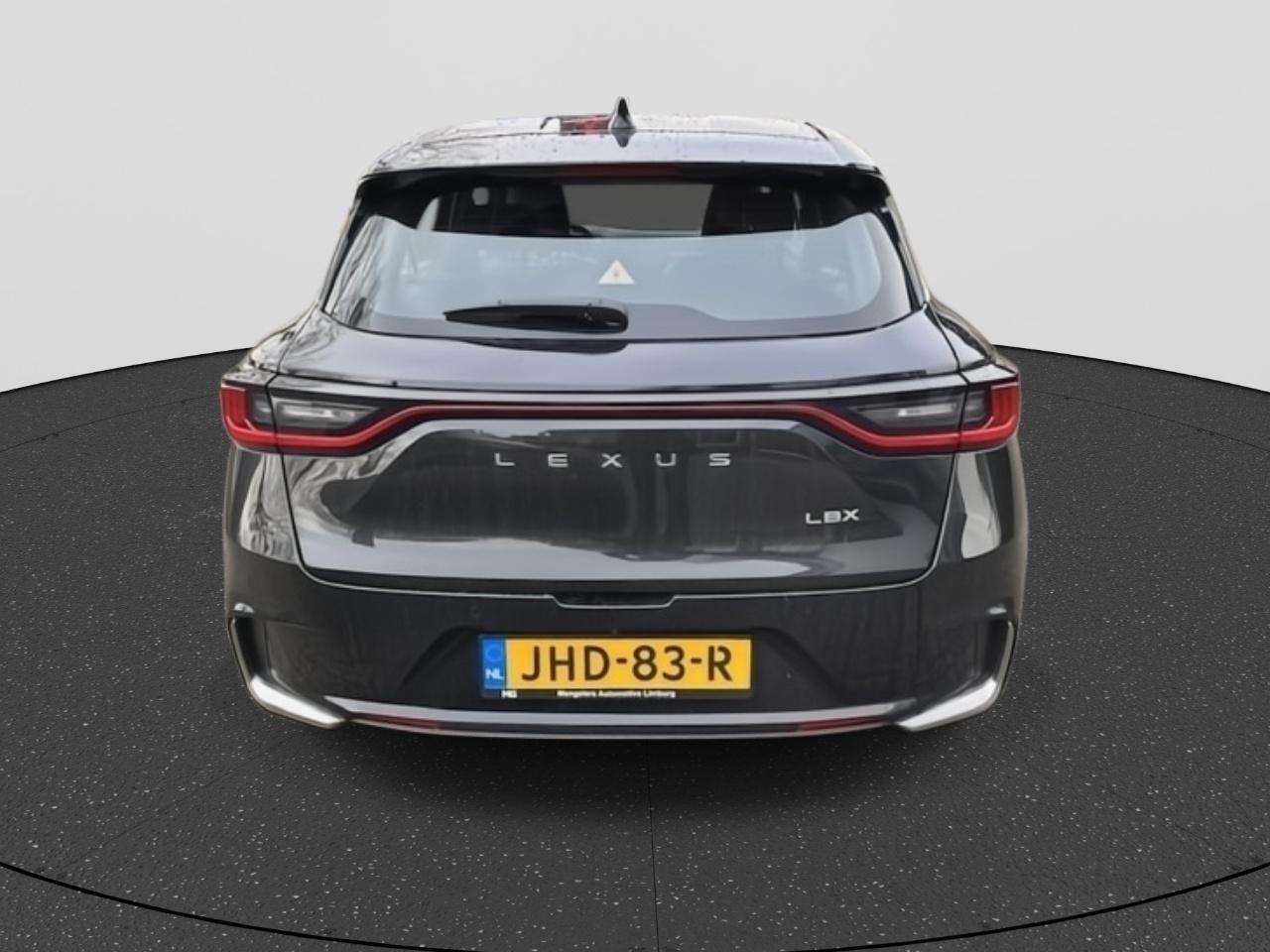 Lexus LBX Elegant 2WD