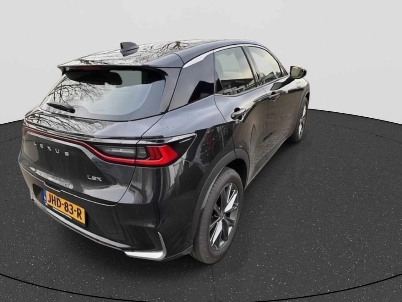 Lexus LBX Elegant 2WD