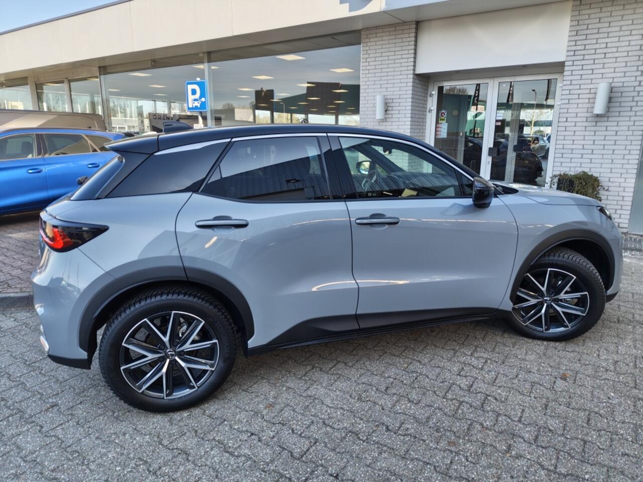 Lexus LBX 1.5 Emotion Bi-Tone | Tech pakket | Leer | El. Achterklep | Sens