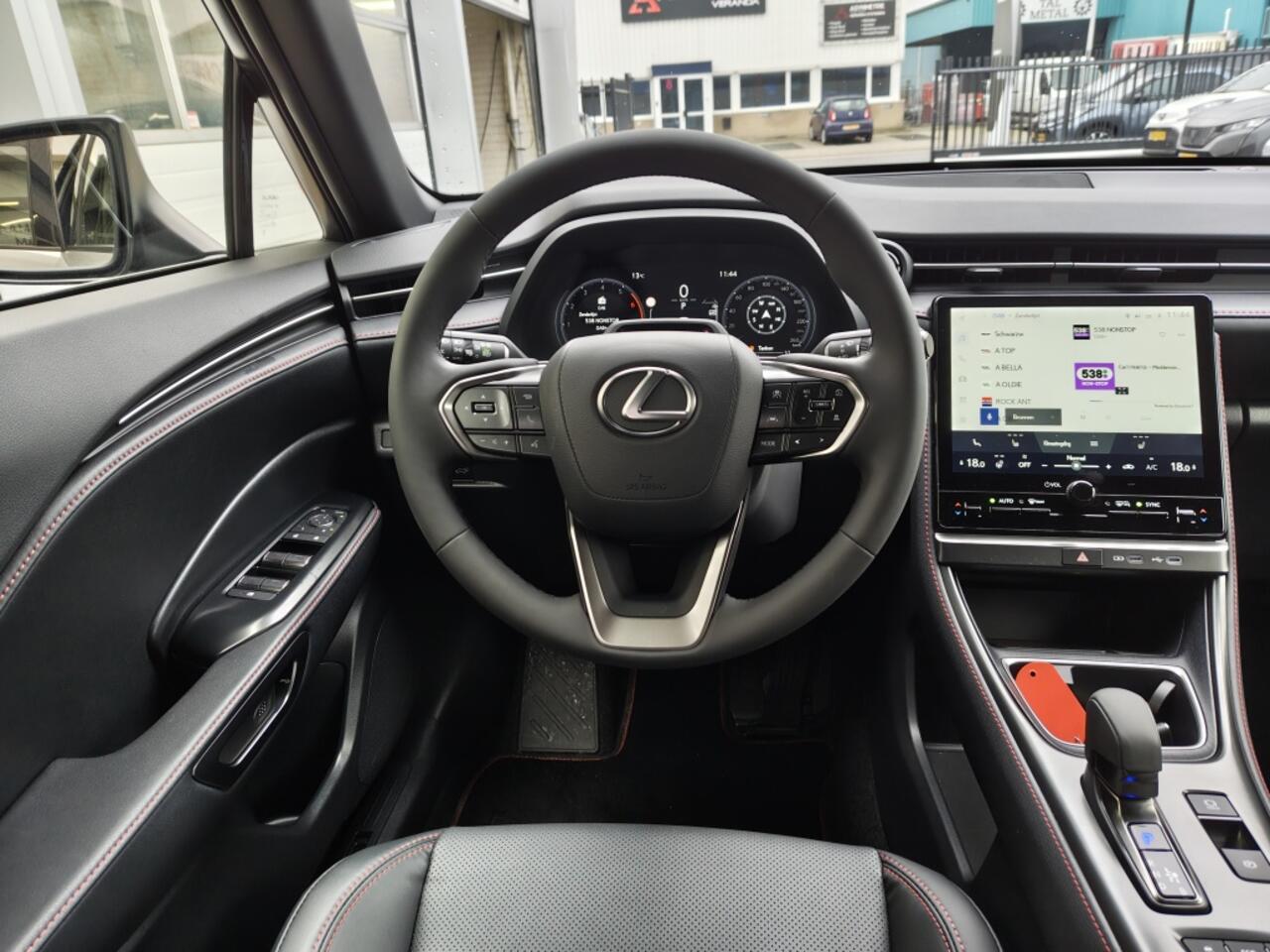 Lexus LBX 1.5 Emotion Bi-Tone | Tech pakket | Leer | El. Achterklep | Sens