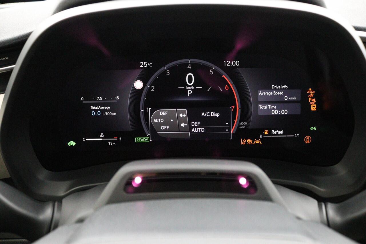 Lexus LBX Elegant 2WD | Advanced Pack | Mark Levinson audio |