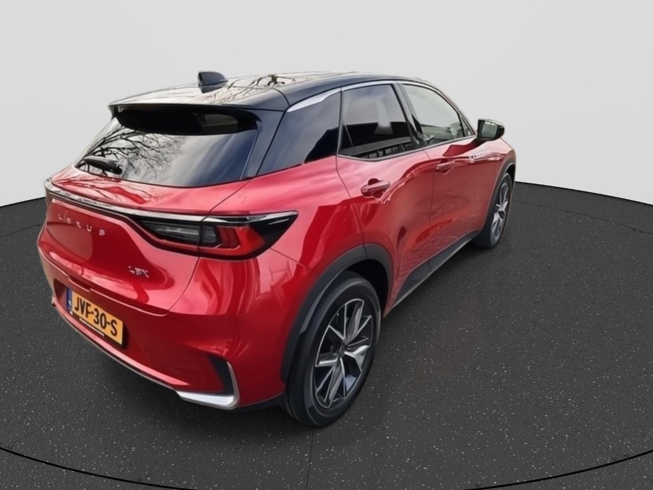 Lexus LBX Emotion 2WD