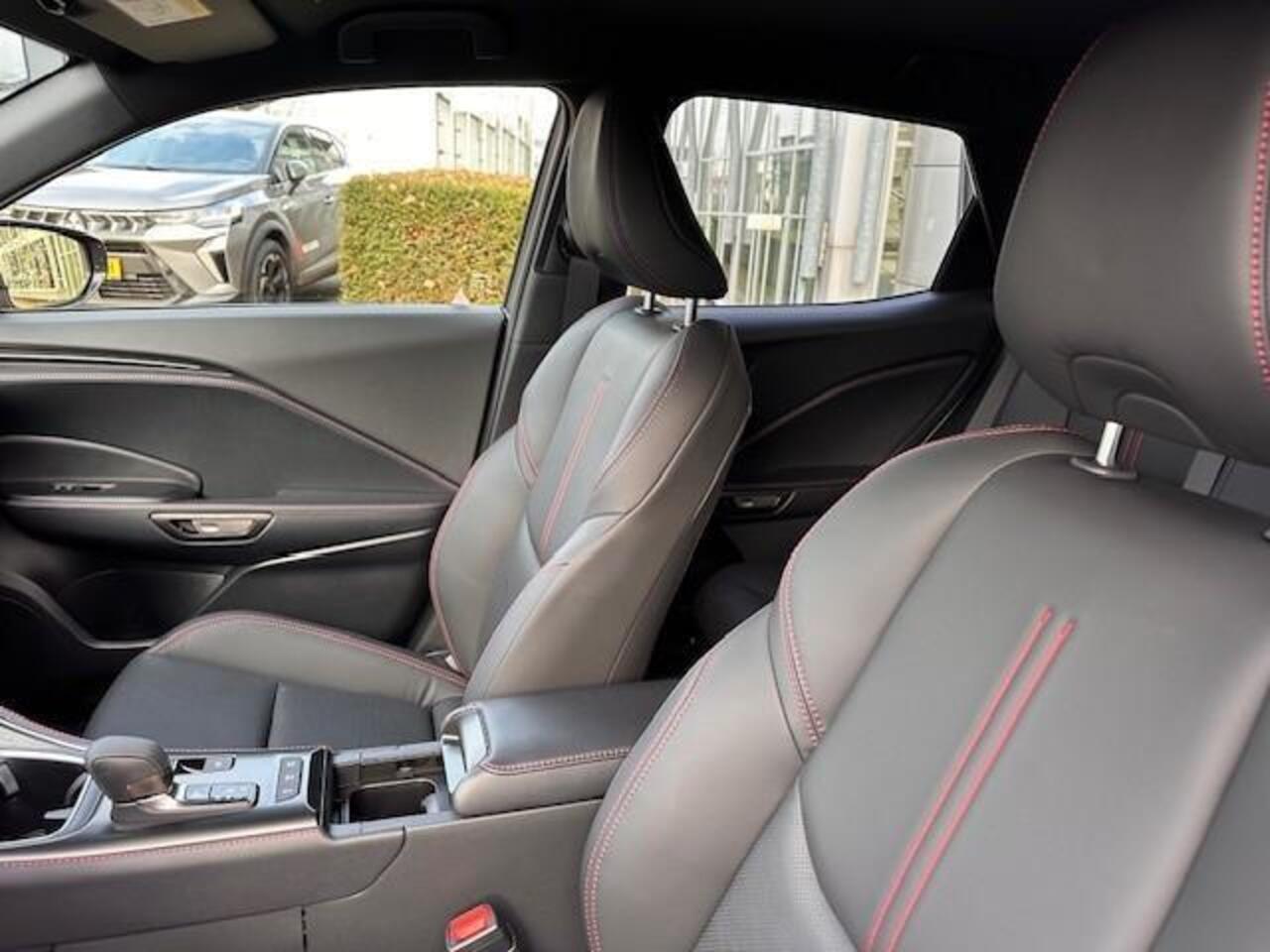 Lexus LBX Emotion 2WD