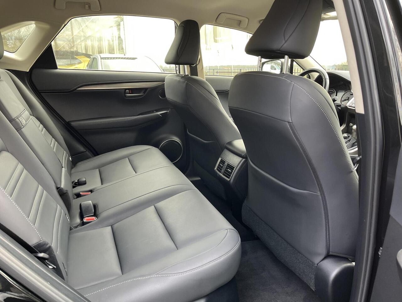 Lexus NX 300h AWD | Lederen bekleding | Volledige historie | Navigatiesysteem