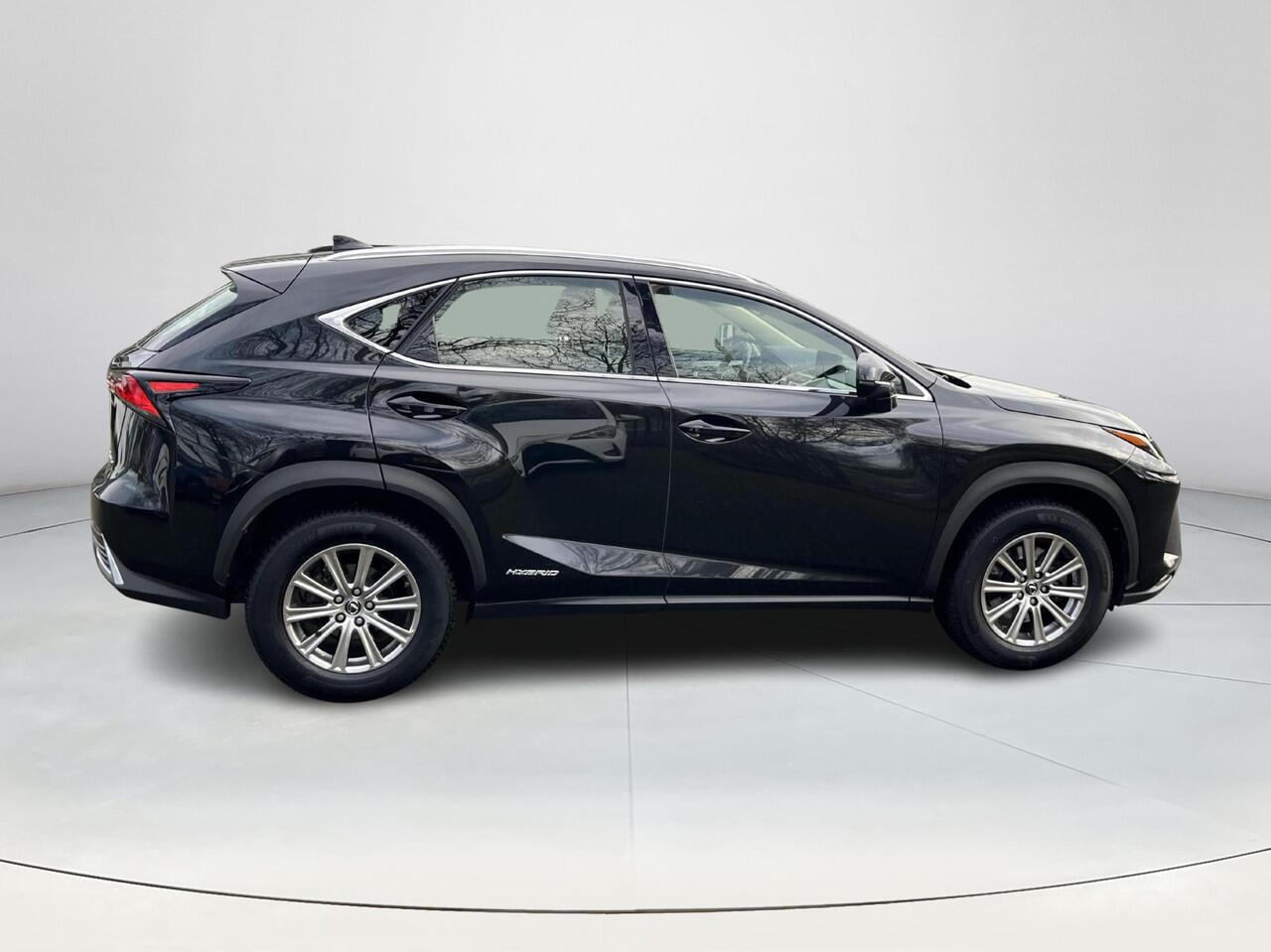 Lexus NX 300h AWD | Lederen bekleding | Volledige historie | Navigatiesysteem