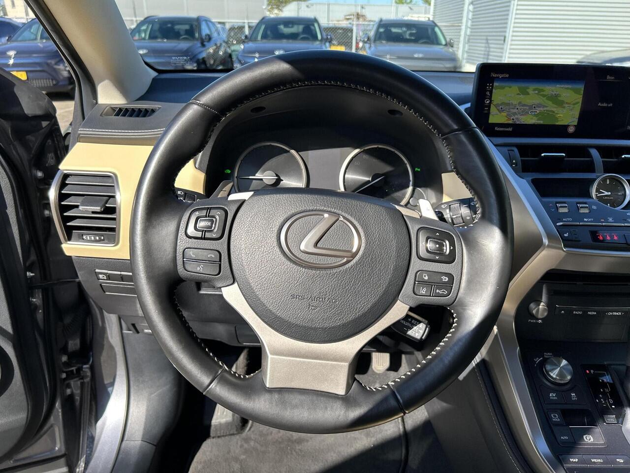 Lexus NX 300h AWD Luxury Line Plus
