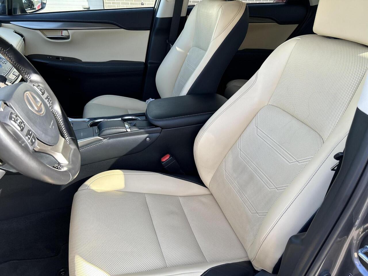 Lexus NX 300h AWD Luxury Line Plus