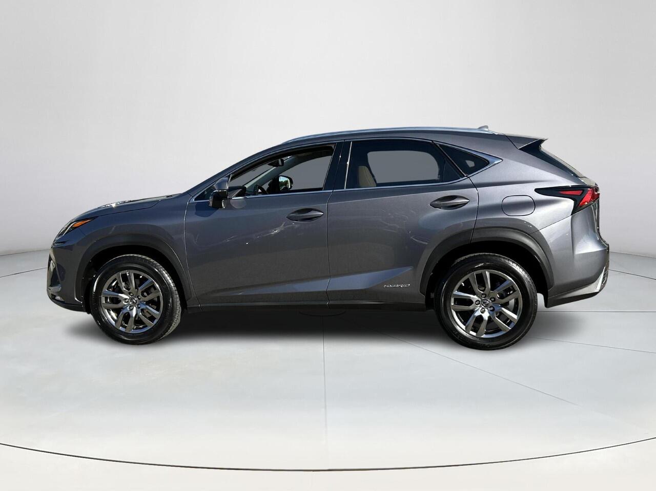 Lexus NX 300h AWD Luxury Line Plus