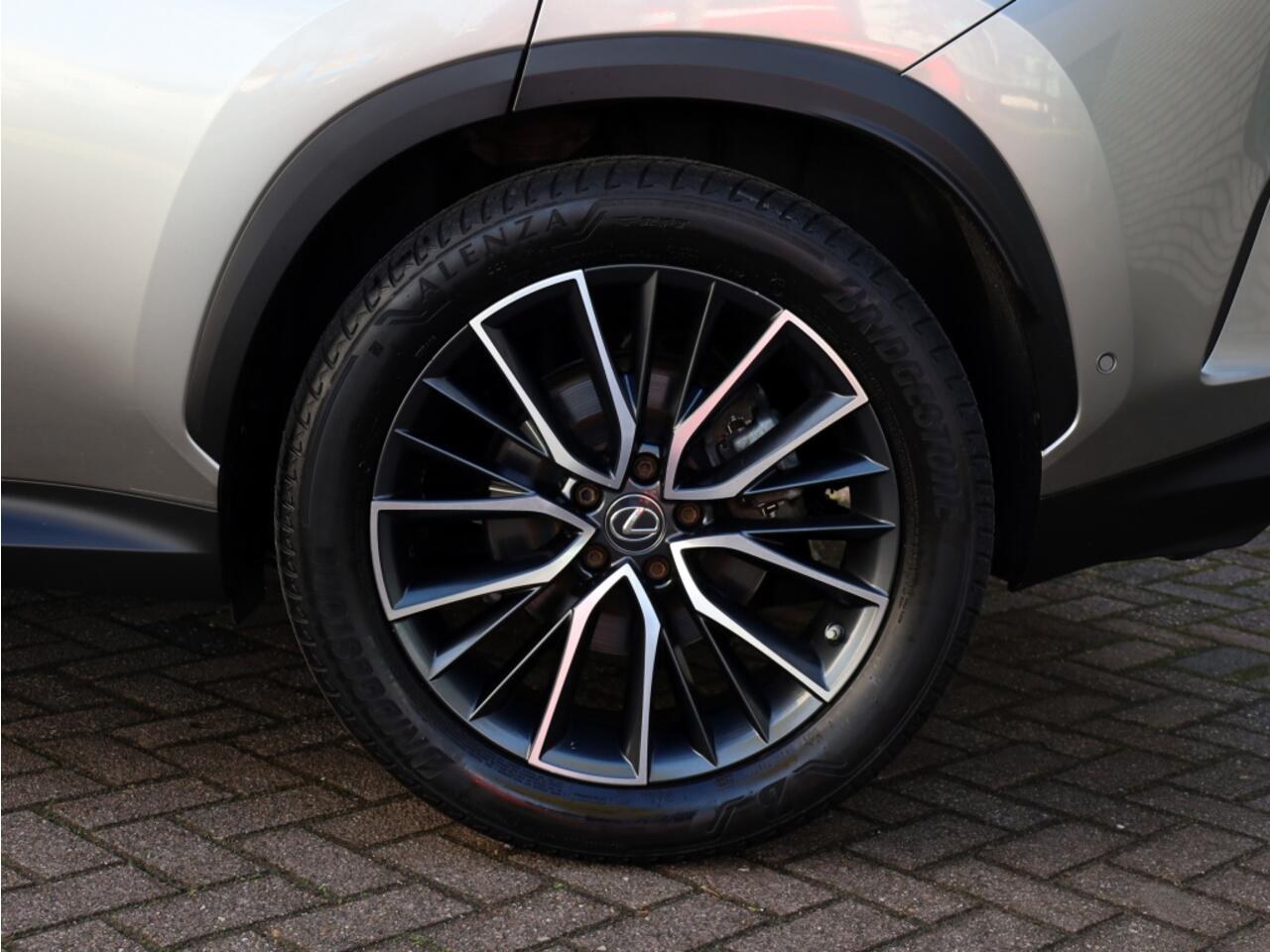 Lexus NX 350h AWD President Line | Mark Levinson | Panoramadak | Trekhaak