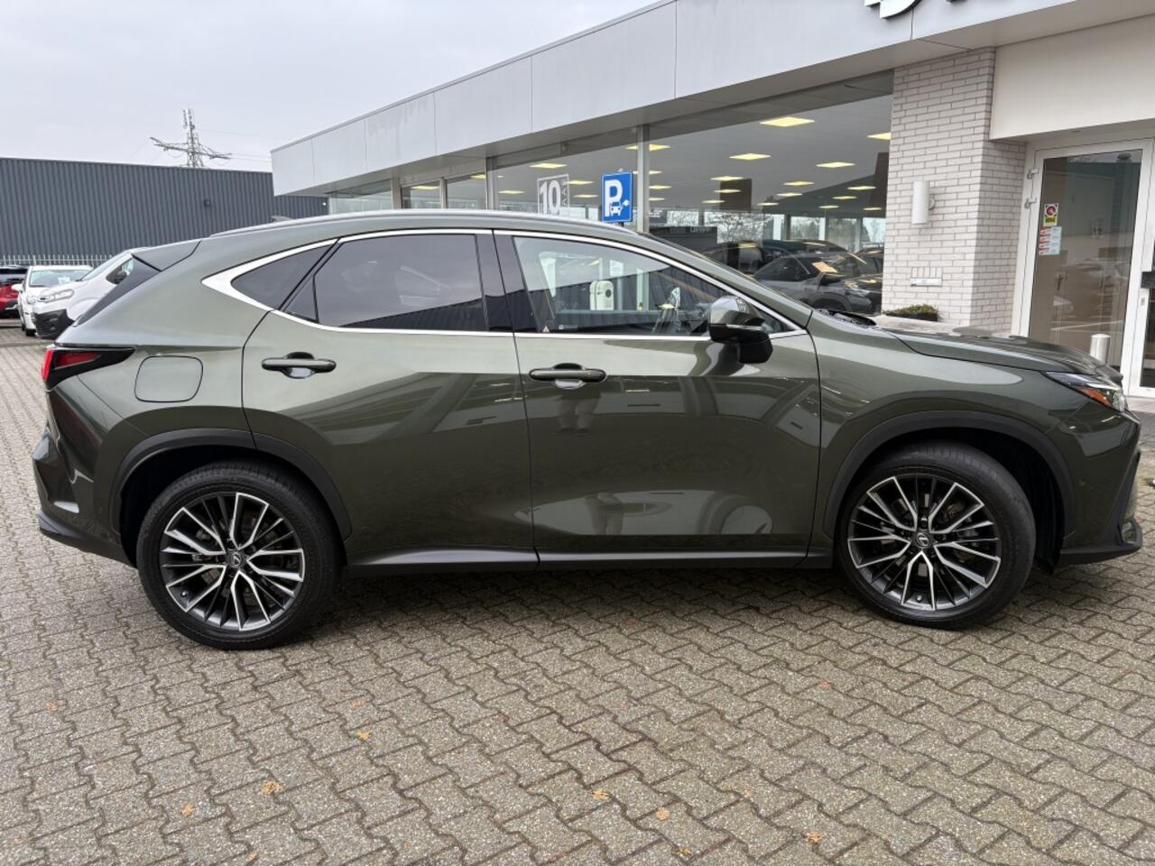 Lexus NX 450h+ AWD Executive Line | Tri-Led | 20 inch | Head-Up Display