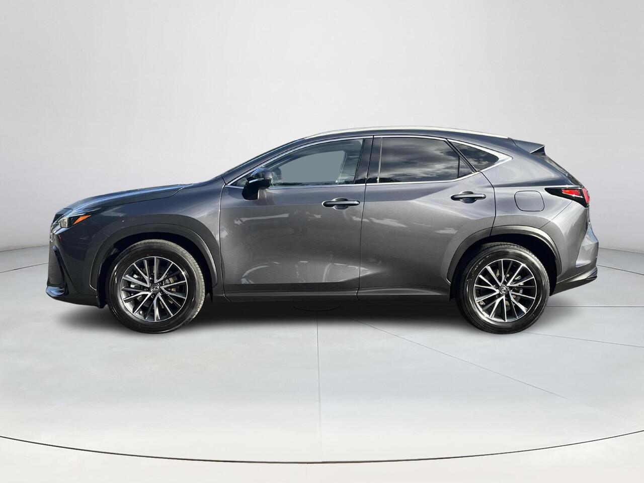 Lexus NX 450h+ AWD Luxury Line | CarPlay | Elektrische achterklep | Lederen bekleding |