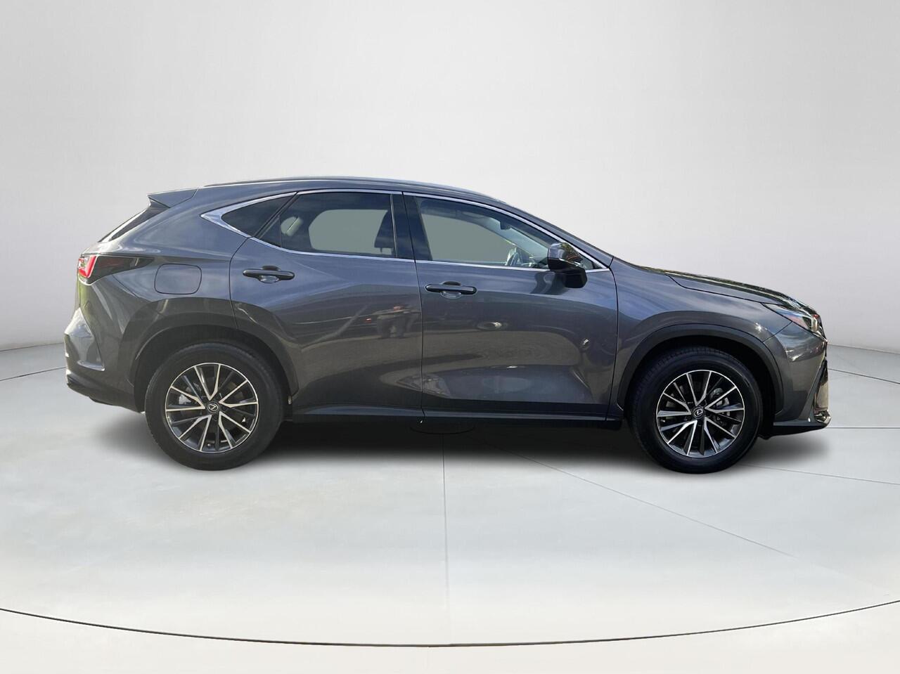 Lexus NX 450h+ AWD Luxury Line | CarPlay | Elektrische achterklep | Lederen bekleding |