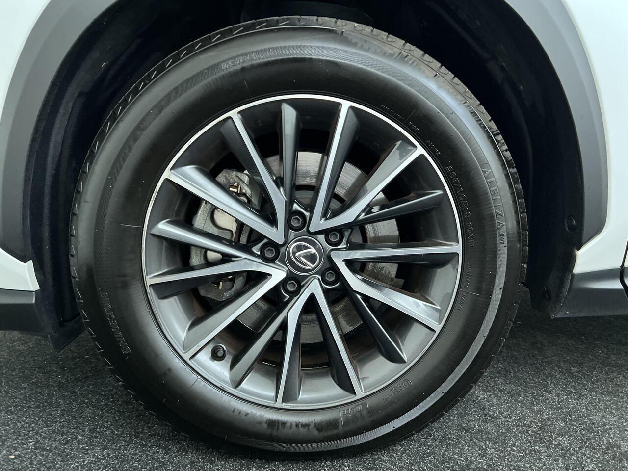 Lexus NX 450h+ AWD Luxury Line