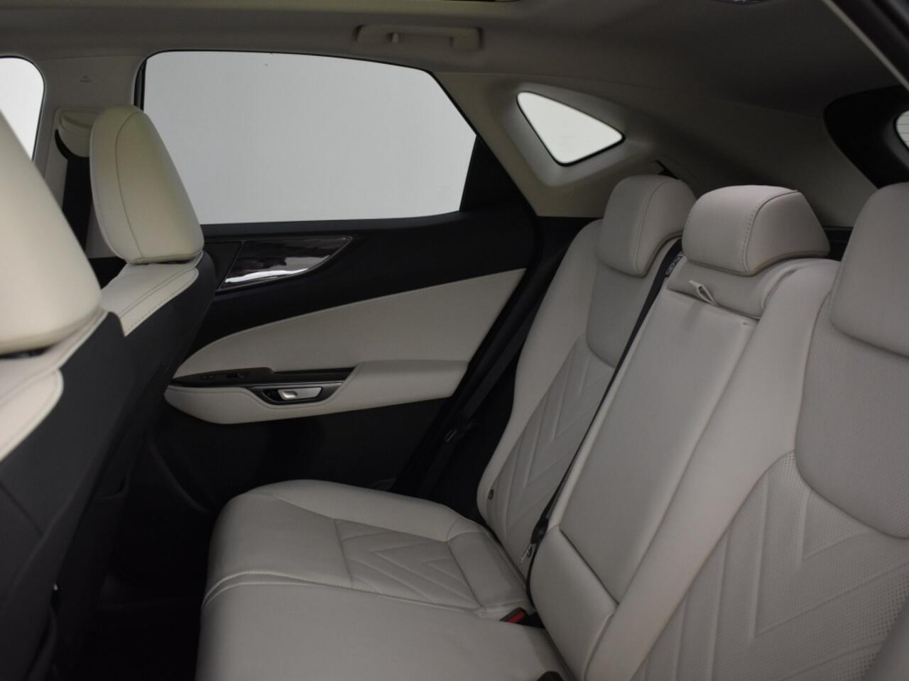 Lexus NX 450h+ Plug-In Hybrid AWD Executive Line | Elektrisch panoramada