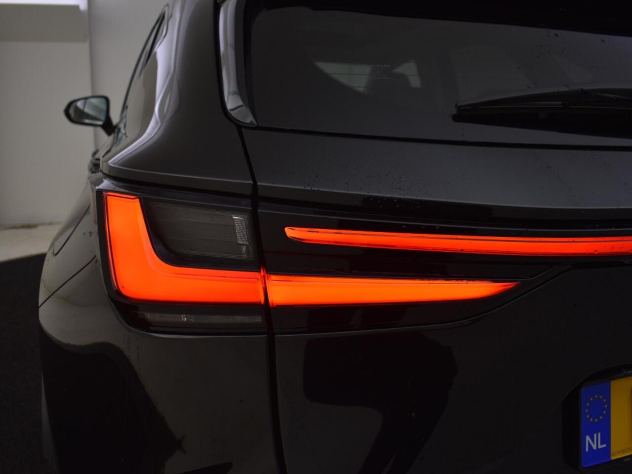 Lexus NX 450h+ Plug-In Hybrid AWD Executive Line | Elektrisch panoramada