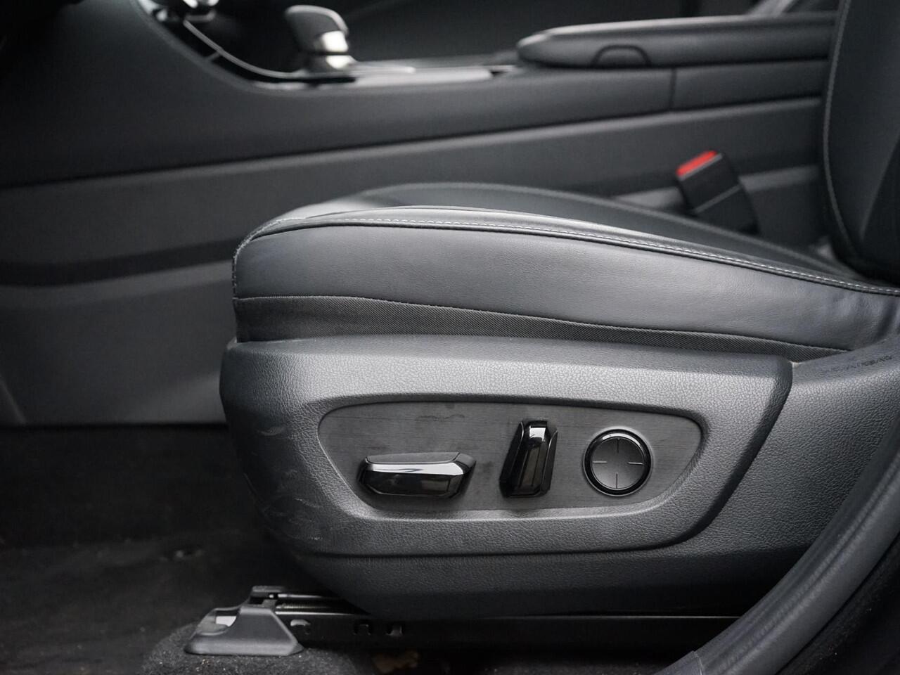 Lexus NX 450h+ AWD Executive Line Dealeronderh. / Smartphone integratie / Stoelventilatie / 360 camera / Voorstoelen elektrisch verstelbaar