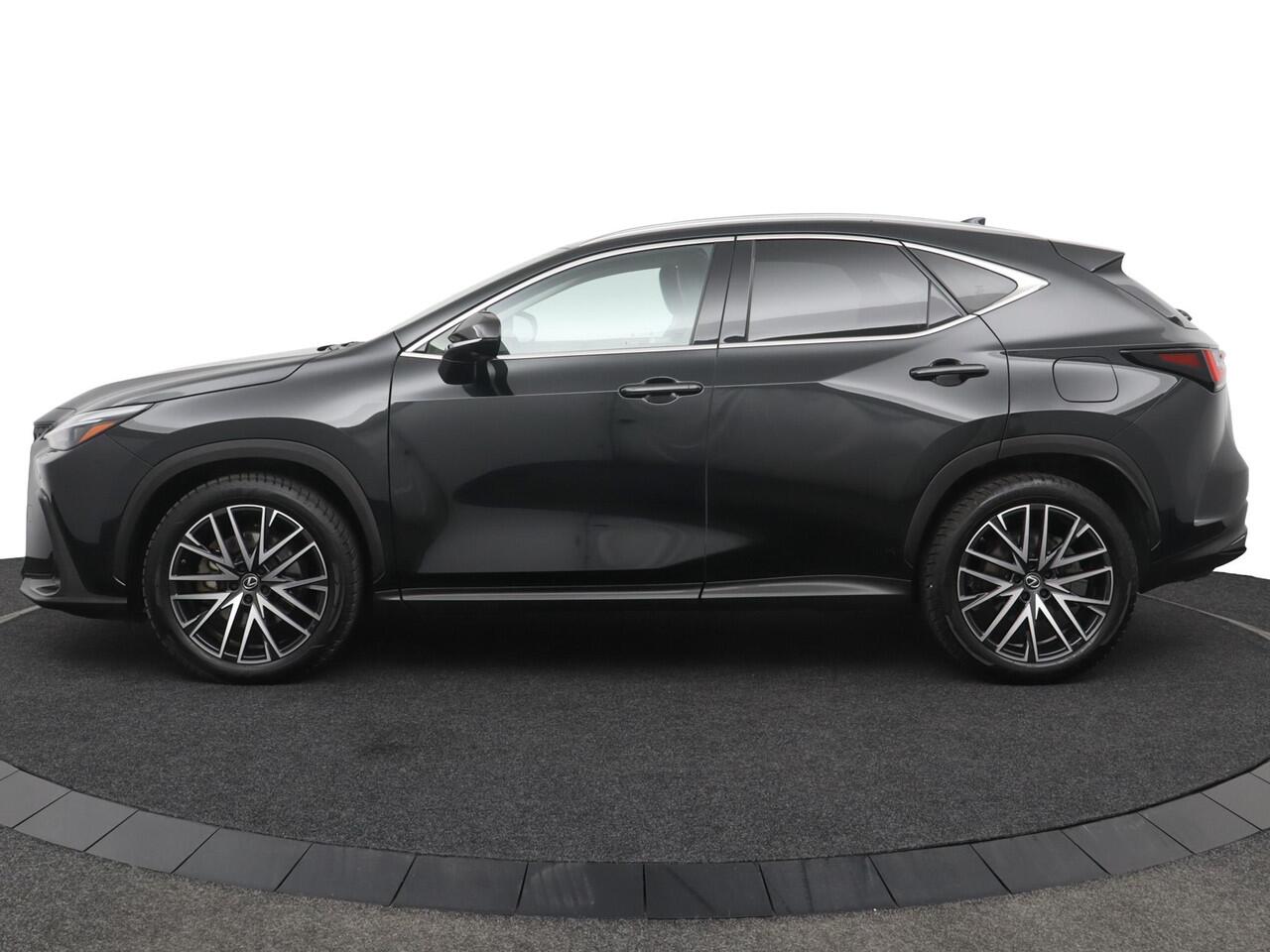 Lexus NX 450h+ AWD Executive Line | 20 Inch Lichtmetalen velgen | Rondomzicht camera | Verwarmbaar stuurwiel