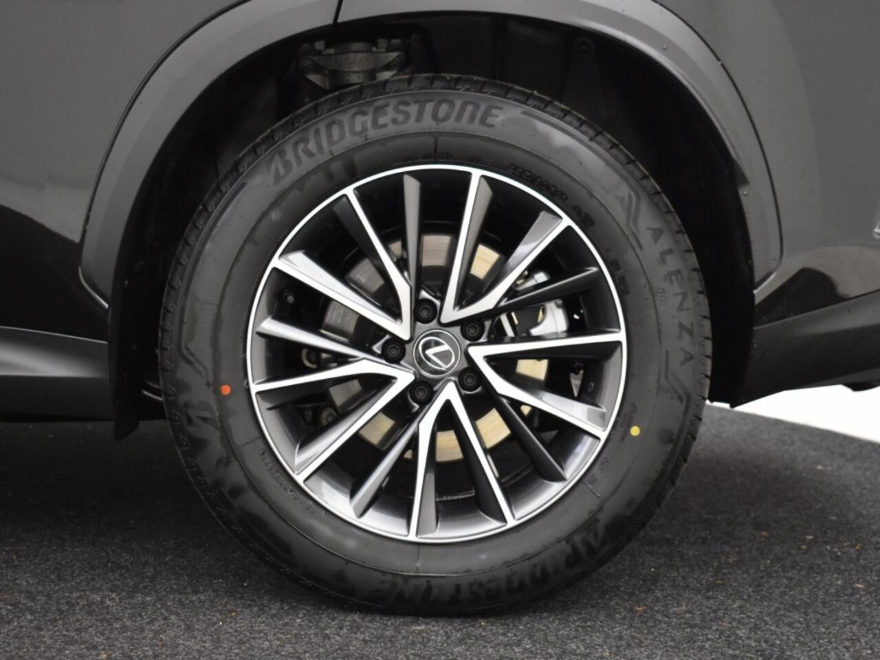Lexus NX 450h+ Plug-In Hybrid AWD Executive Line | Elektr pano | 360 Grad