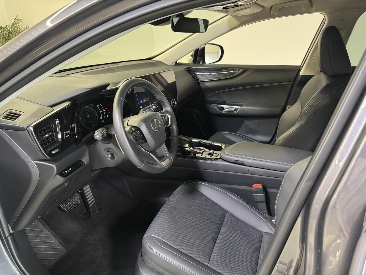 Lexus NX 450h+ AWD Luxury Line