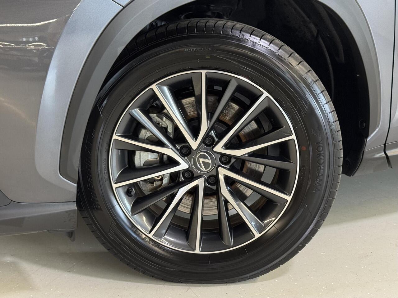 Lexus NX 450h+ AWD Luxury Line