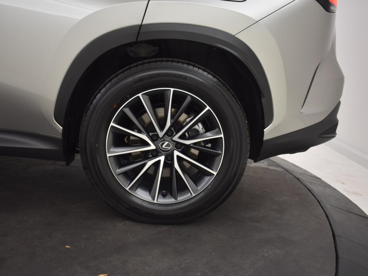 Lexus NX 450h+ AWD Plug in Hybride Luxury Line | 1500KG Trekhaak