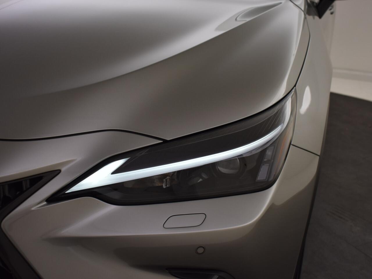 Lexus NX 450h+ AWD Plug in Hybride Luxury Line | 1500KG Trekhaak