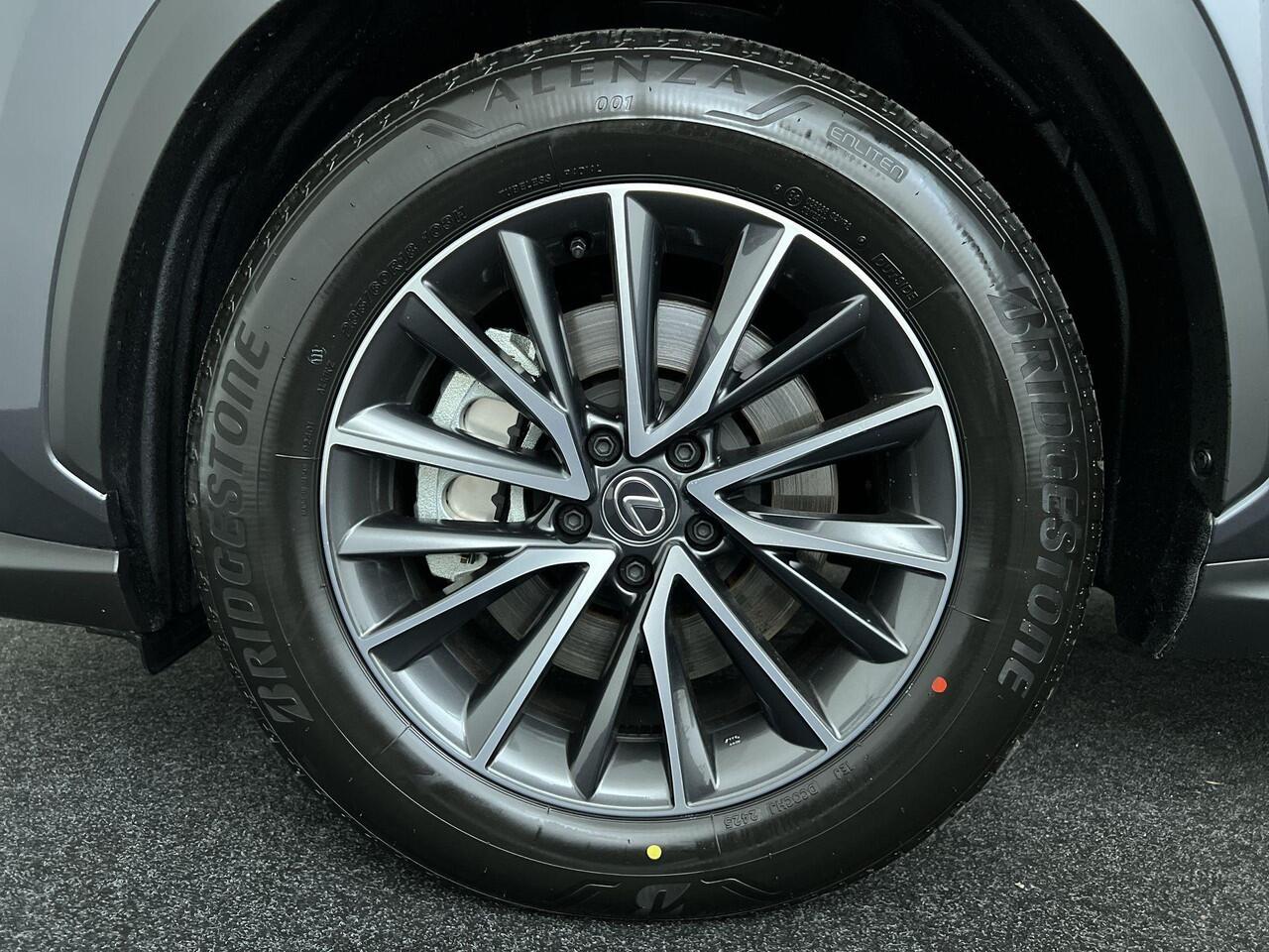 Lexus NX 450h+ AWD Executive Line, Pano, HUD!