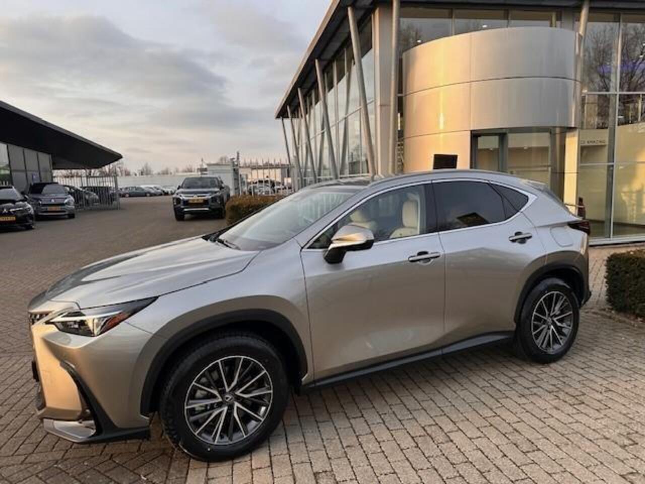 Lexus NX 450h+ AWD Luxury Line