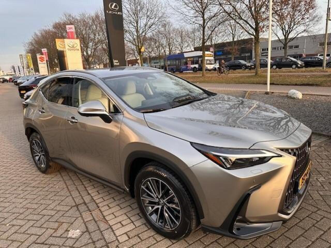 Lexus NX 450h+ AWD Luxury Line