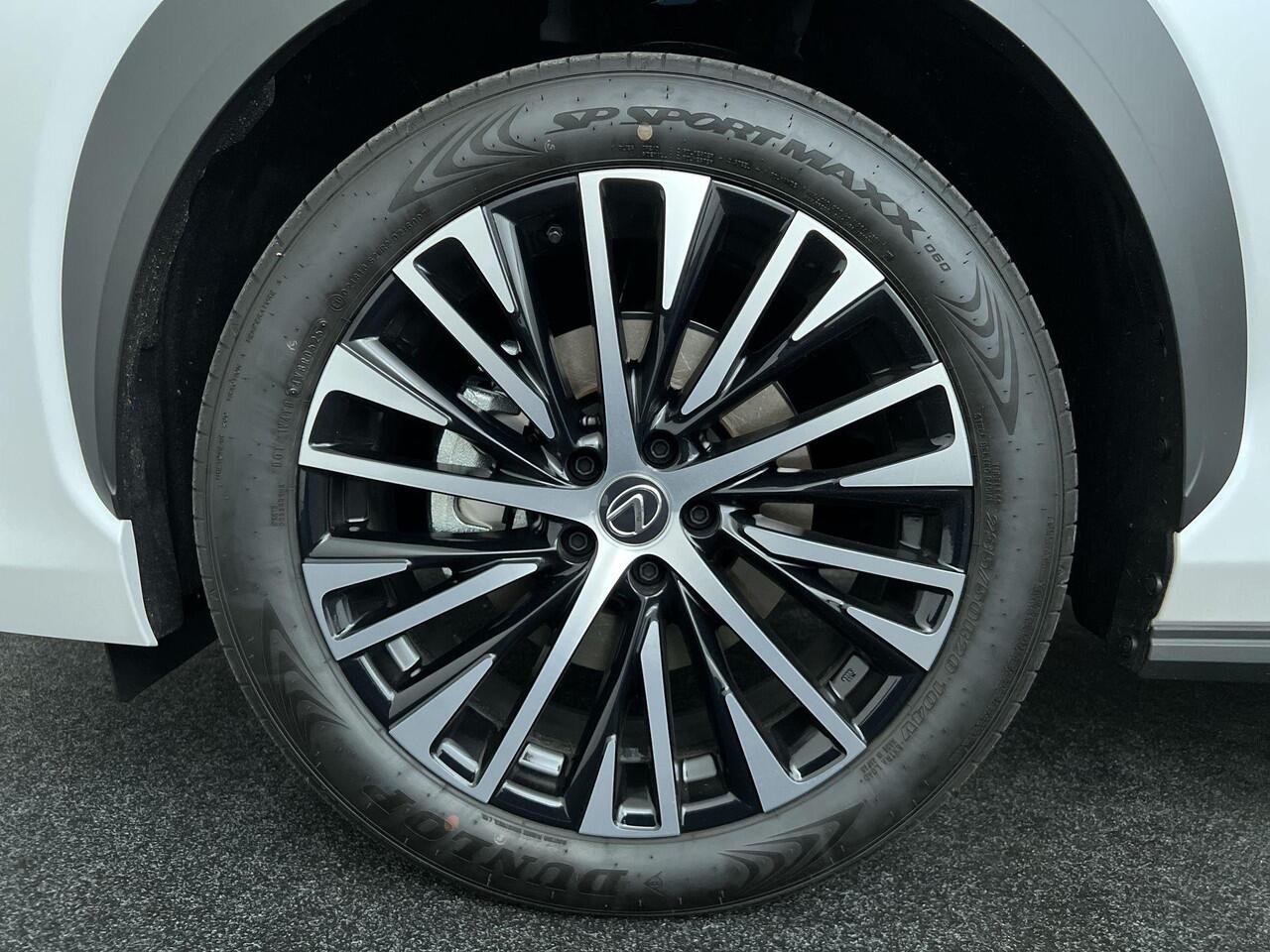 Lexus RZ 300e 35th Edition 71 KWH