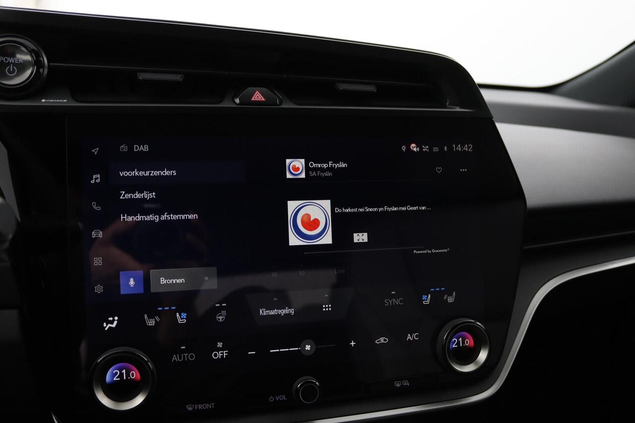 Lexus RZ 300e 35th Edition 71 kWh | 20 Inch Lichtmetalen velgen | Rondomzicht camera | Head-Up Display