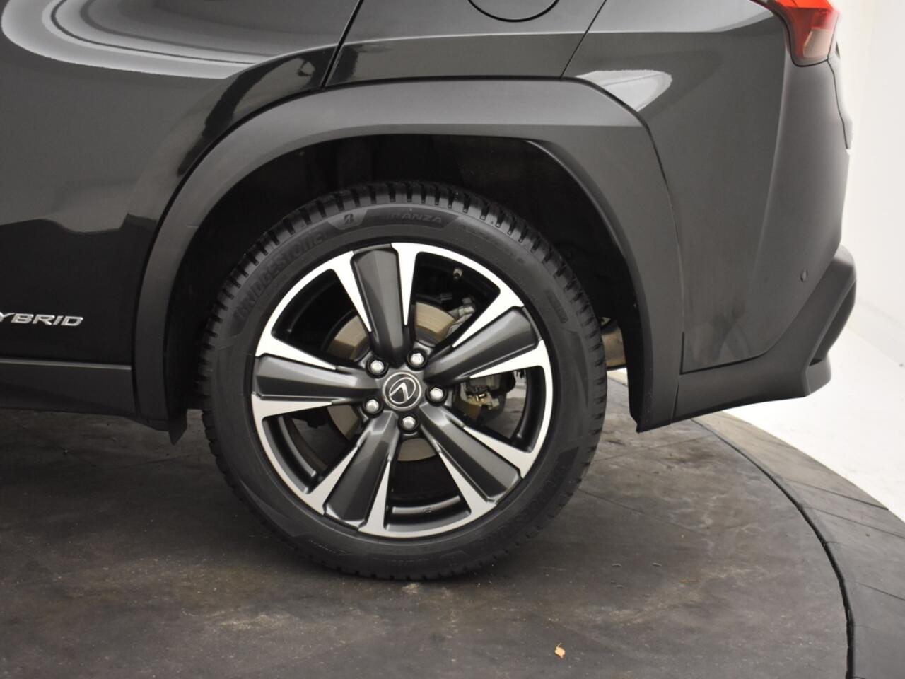 Lexus Ux 250h Premium Edition | Leder | PDC V+A | Stoelverwarming