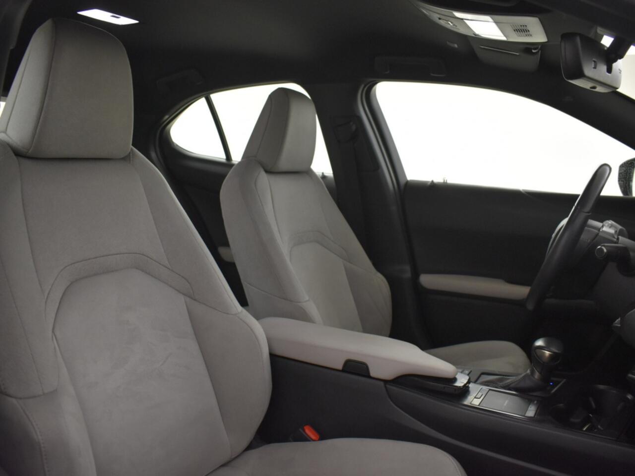 Lexus Ux 250h Business Line | Head-up display | navigatie | Stoelverw. |