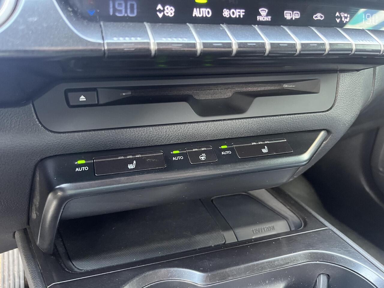 Lexus Ux 250h Business Line *Stoel- en stuurwielverwarming*