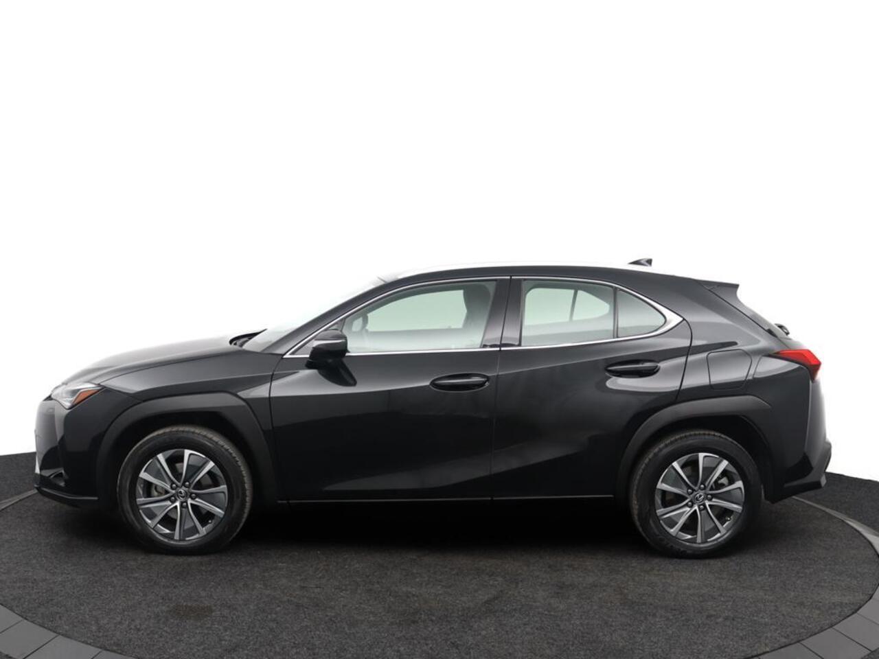 Lexus Ux 300e Business 54 kWh | 315km WLTP | Elektrisch verstelbare stoelen | Achteruitrijcamera | Apple Carplay