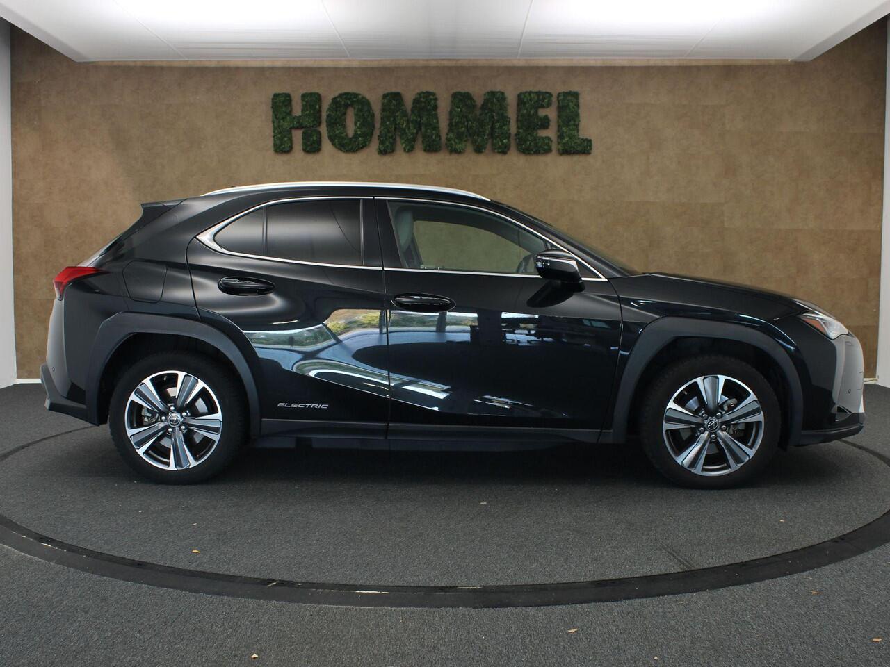 Lexus Ux 300e Luxury 54 kWh ORIGINEEL NEDERLANDSE AUTO - AFKOMSTIG VAN 2E EIGENAAR - PARKEERSENSOREN VOOR/ ACHTER - CAMERA - LEDEREN BEKLEDING - ELEKTRISCH SCHUIFDAK - 2 LAADKABELS - BEIDE VOORSTOELEN ELEKTRISCH VERSTELBAAR - ACHTERBANKVERWARMING - ELEKTRISCH VERS