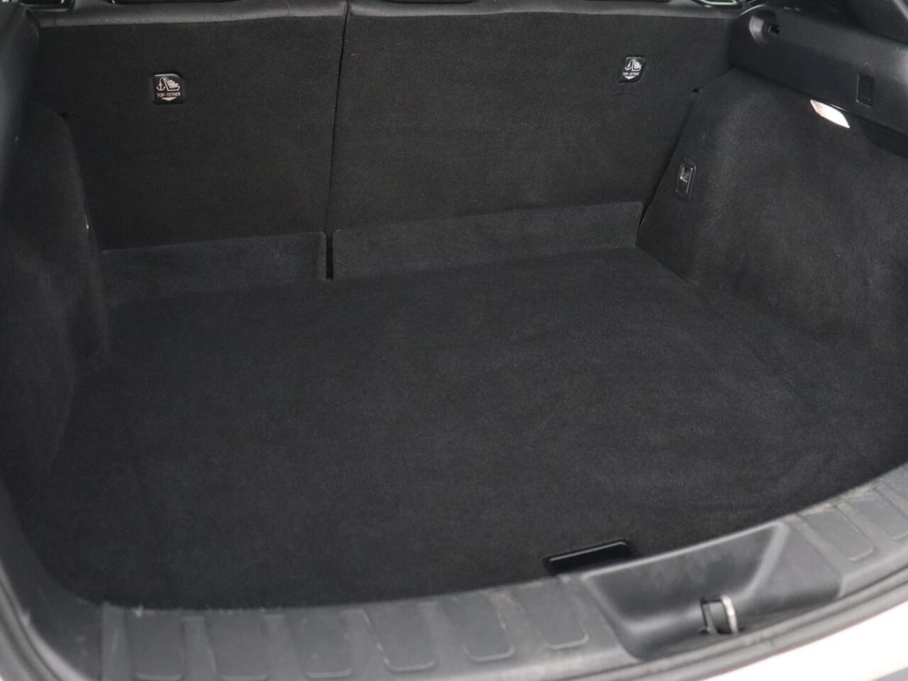 Lexus Ux 300e Business 54 kWh | 1e eigenaar | Adaptive cruise | Carplay | Camera | Navigatie | Full LED | Elektrische stoelen | Climate control | Bluetooth