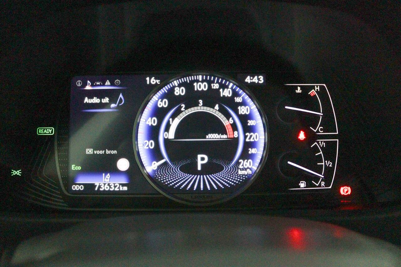 Lexus Ux 250h Luxury Line | 18 Inch Lichtmetalen velgen | Elektrisch bedienbare achterklep | Stoelverwarming