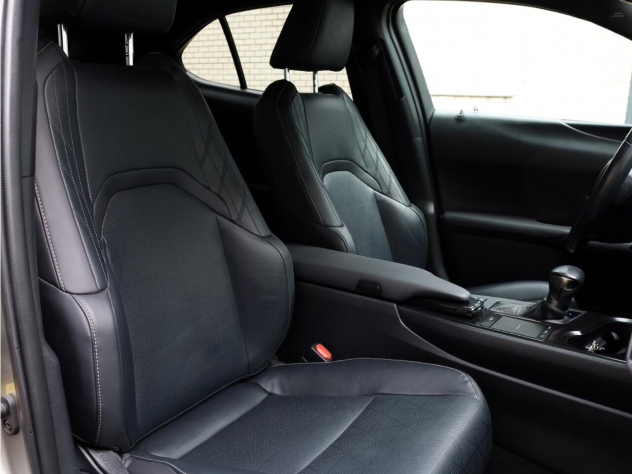 Lexus Ux 250h Luxury Line | Leder | Head-up | Dodehoek