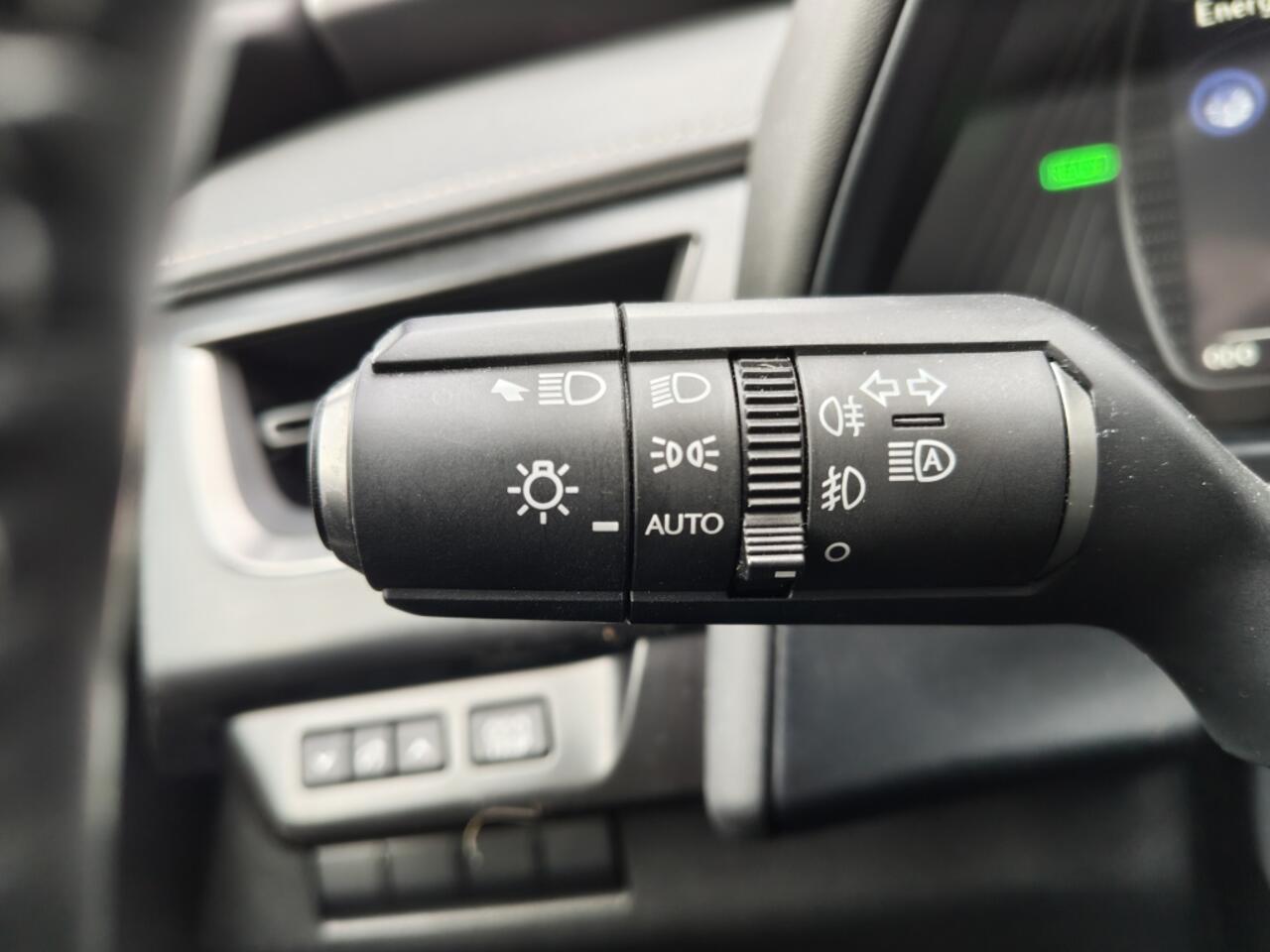 Lexus Ux 250h Luxury Line | Sensoren v/a | Stoel & Stuurverwarming |